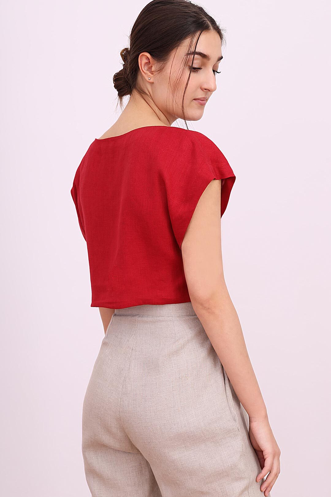 Krátke ľanové tričko zoštíhľujúce